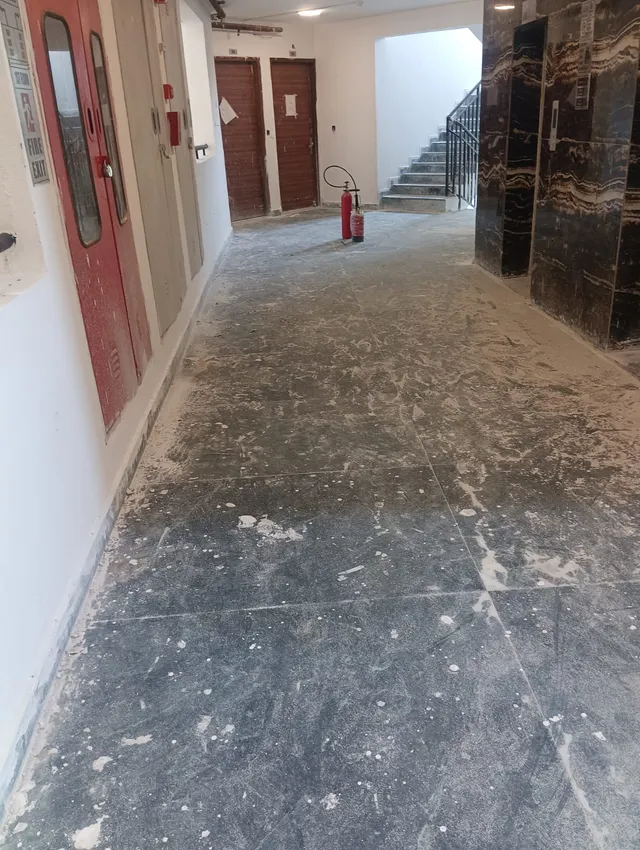 Flat for Sale in Sector 10, Noida
