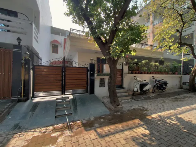 House for Sale in Vasant Kunj, New Delhi