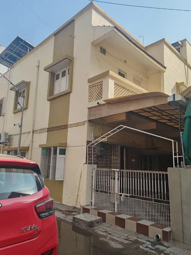 Villa for Sale in Satellite, Ahmedabad