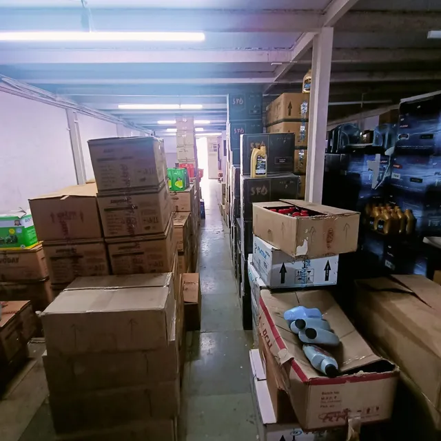 Warehouse for Sale in Parekh Nagar, Kandivali West, Mumbai