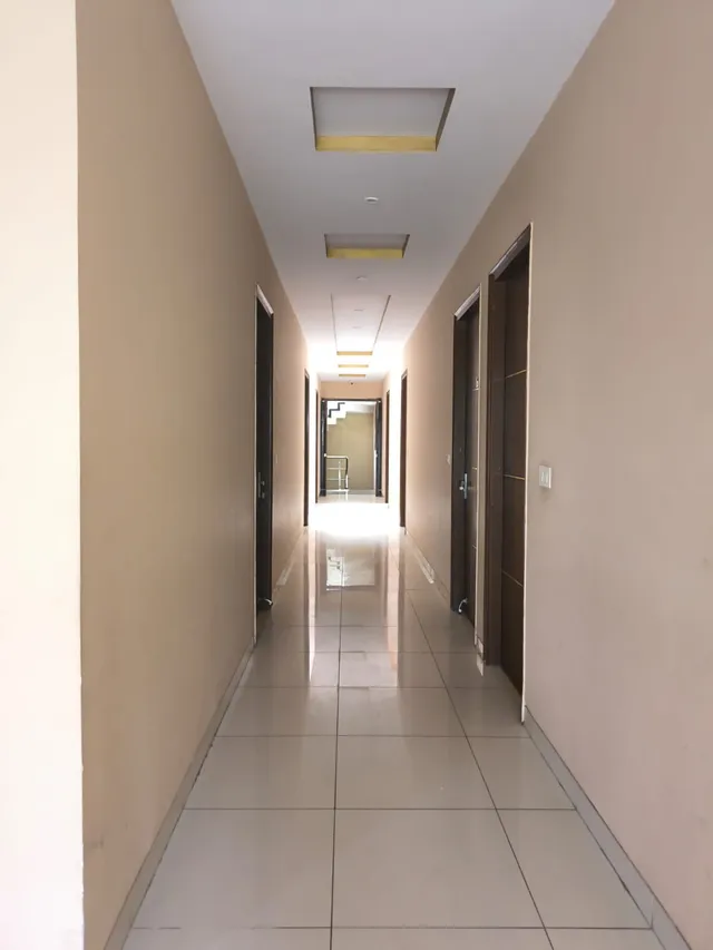 Showroom for Sale in Lucknow railway station, Lucknow