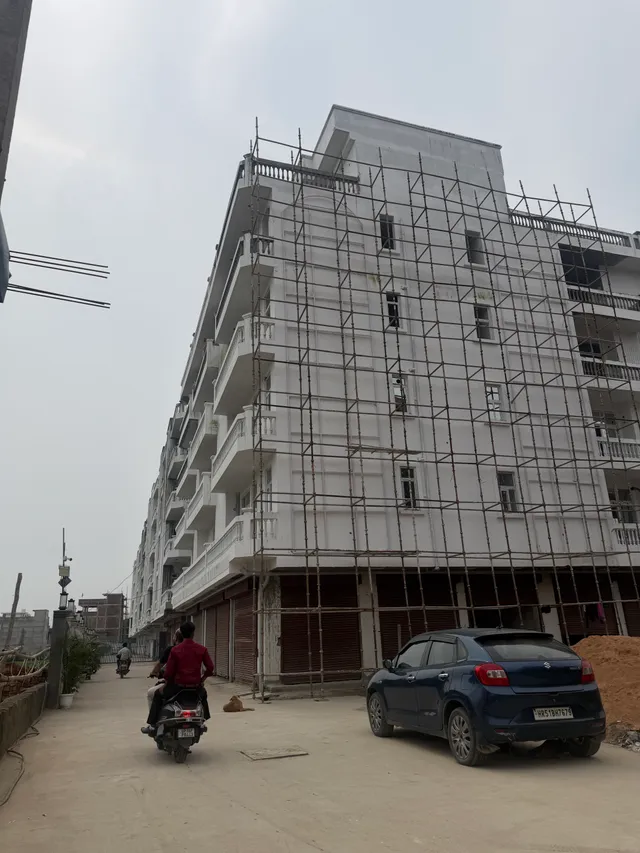 Builder Floor for Sale in Vaidpura, Greater Noida
