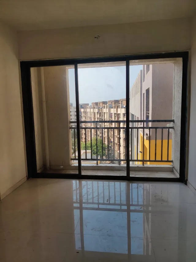 Flat for Sale in Khardipada, Thane