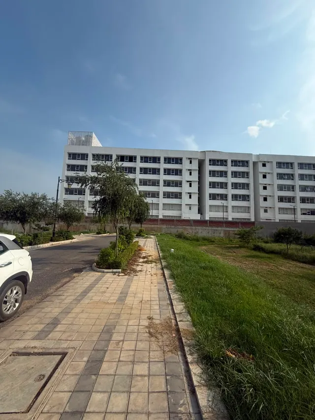 Plot for Sale in Sector 33, Gurugram